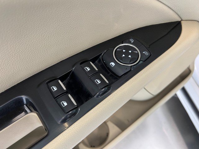 Used 2015 Ford Fusion SE w/ Equipment Group 202A FWD image 27