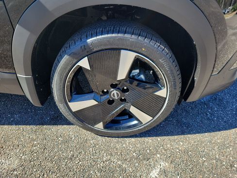 New 2026 Nissan Kicks SR image 6