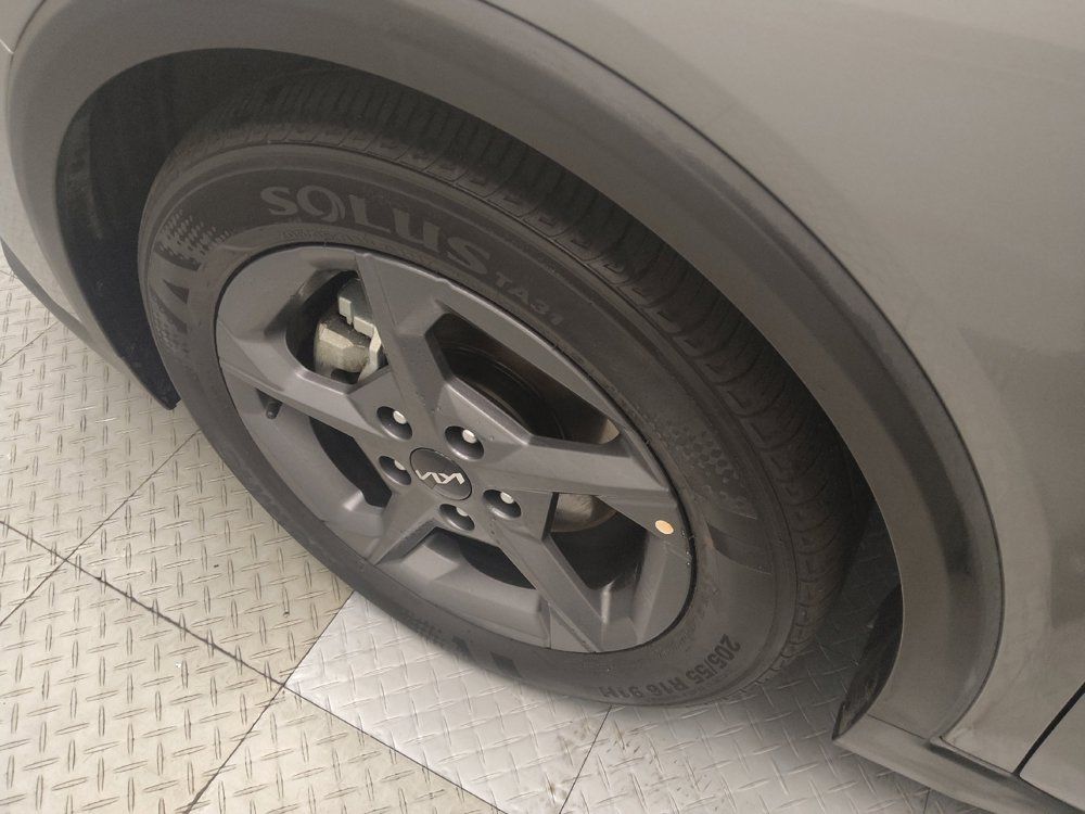 Used 2025 Kia K4 FWD image 31