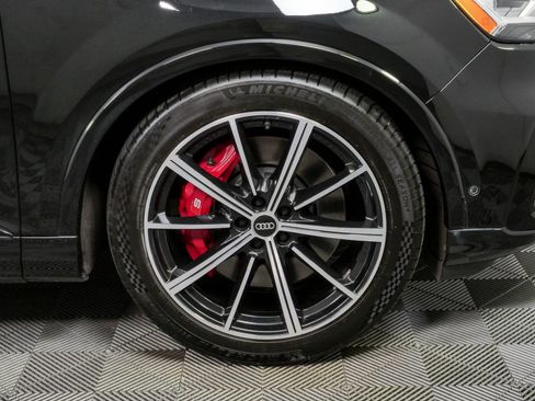 Used 2022 Audi SQ7 Prestige AWD/4WD image 40
