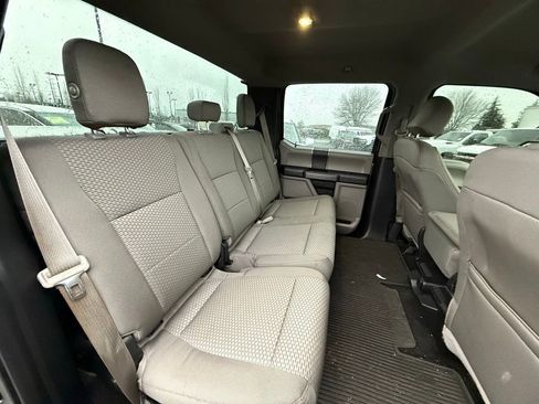 Used 2015 Ford F150 XLT image 16