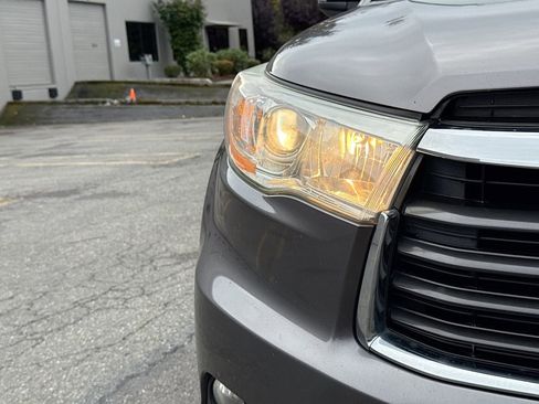 Used 2014 Toyota Highlander XLE image 37