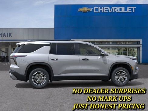 New 2026 Chevrolet Traverse LT FWD image 5