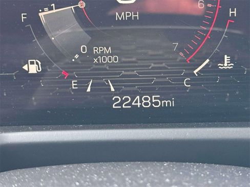 Used 2025 GMC Acadia Elevation image 18