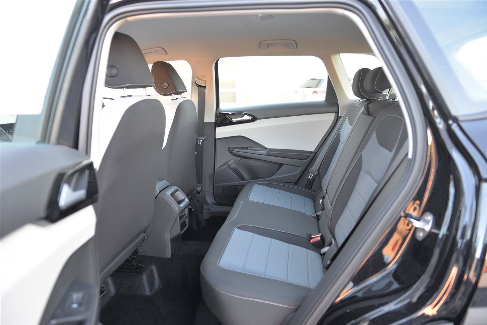 New 2027 Volkswagen Taos S FWD image 18