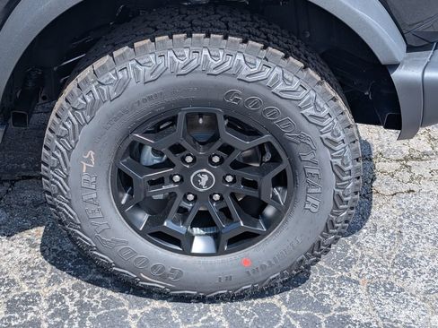 New 2026 Ford Bronco Badlands AWD/4WD image 18
