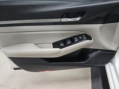 Used 2021 Nissan Altima 2.5 SL image 10