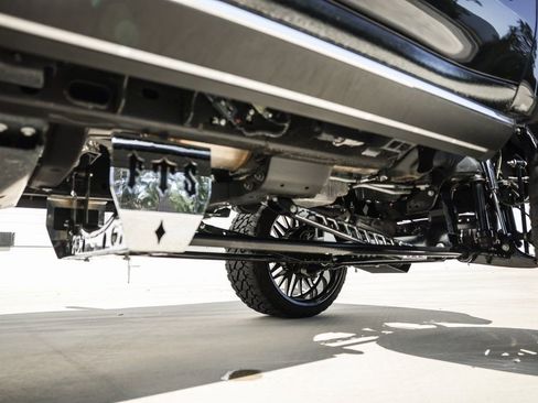 Used 2024 GMC Sierra 3500 Denali Ultimate image 9