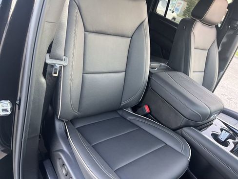 New 2026 Chevrolet Suburban Premier image 29