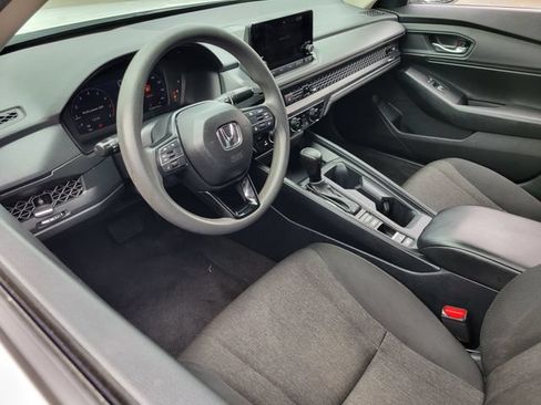 Used 2025 Honda Accord SE image 5