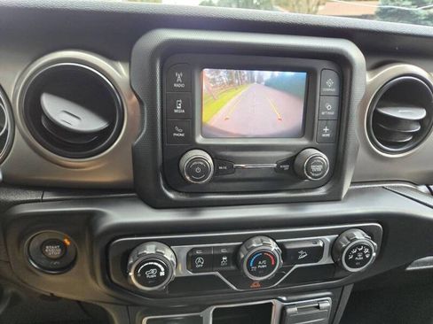 Used 2020 Jeep Wrangler Unlimited Sport AWD/4WD image 23