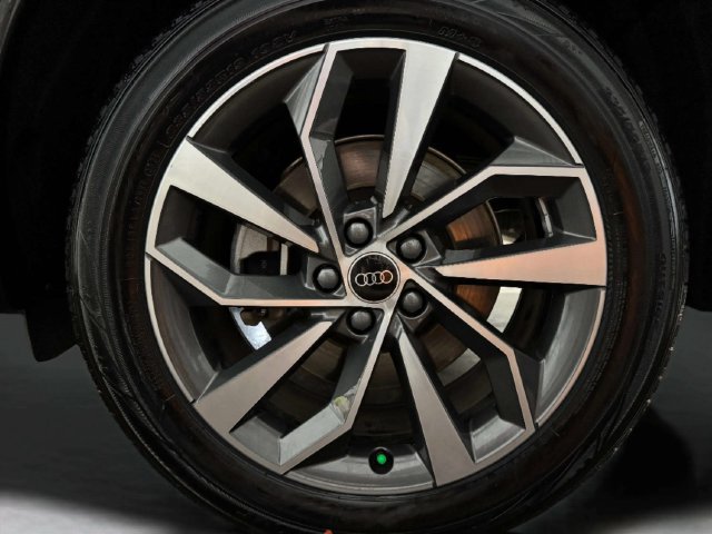 Used 2024 Audi Q5 2.0T Prestige AWD/4WD image 36
