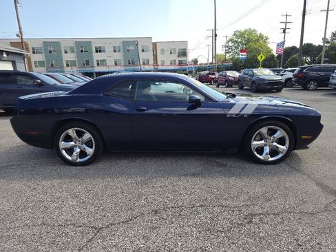 Used 2013 Dodge Challenger R/T RWD image 4