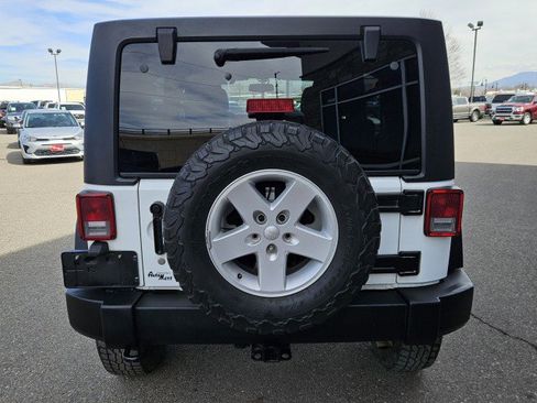 Used 2018 Jeep Wrangler Unlimited Sport S image 4