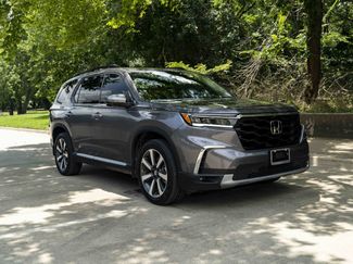Used 2025 Honda Pilot Elite video 2