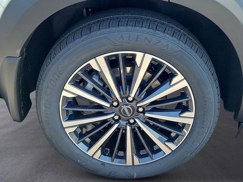 New 2026 Nissan Pathfinder Platinum FWD image 9