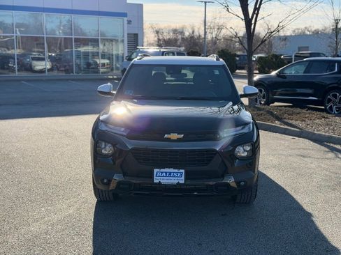 Used 2023 Chevrolet TrailBlazer ACTIV image 2