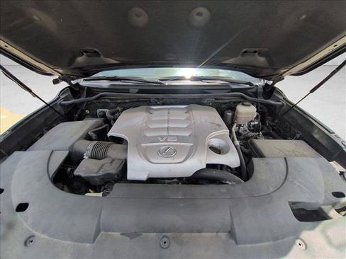 Used 2017 Lexus LX 570 4WD w/ Luxury Package image 23