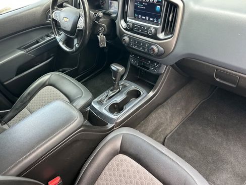 Used 2018 Chevrolet Colorado Z71 image 17