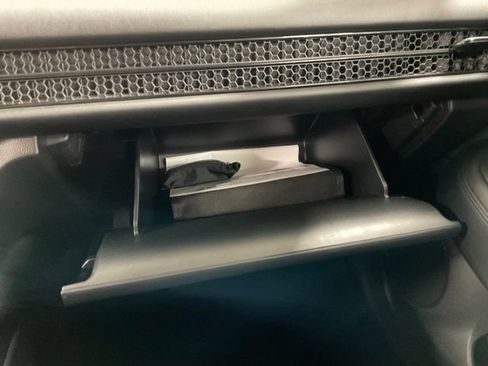 Certified 2024 Honda HR-V LX image 31