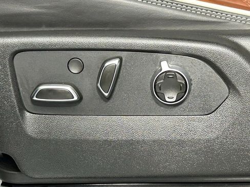 Used 2024 GMC Yukon Denali Ultimate image 36