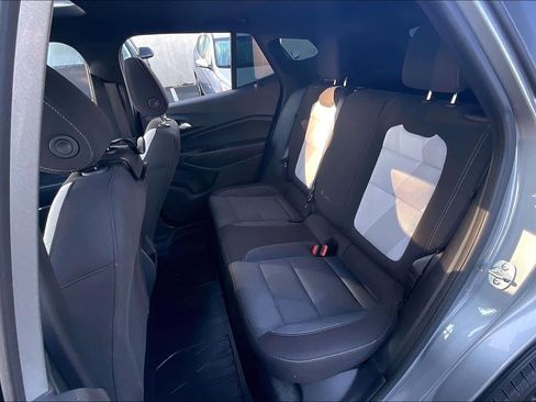 Used 2025 Chevrolet Trax RS w/ Sunroof Package image 28