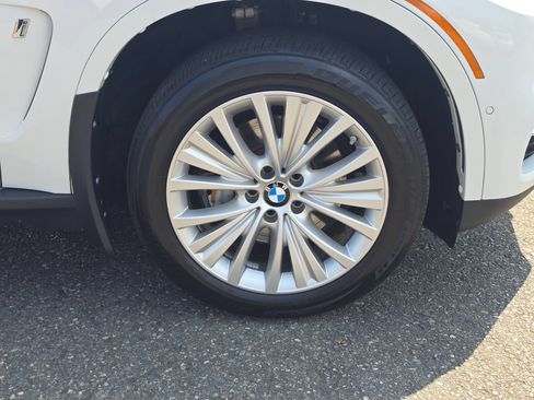 Used 2017 BMW X5 xDrive40e w/ Premium Package AWD/4WD image 9