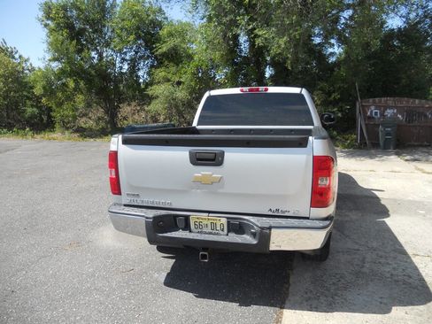 Used 2010 Chevrolet Silverado 1500 LT w/ Power Pack Plus AWD/4WD image 4