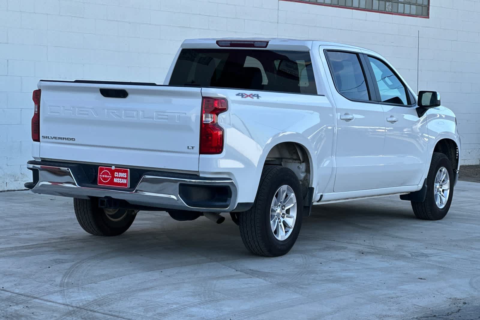 Used 2026 Chevrolet Silverado 1500 LT AWD/4WD image 3
