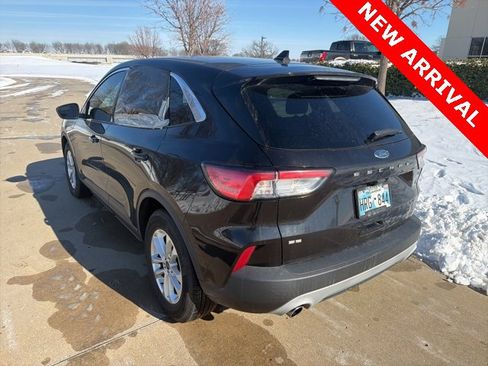 Used 2020 Ford Escape SE image 6