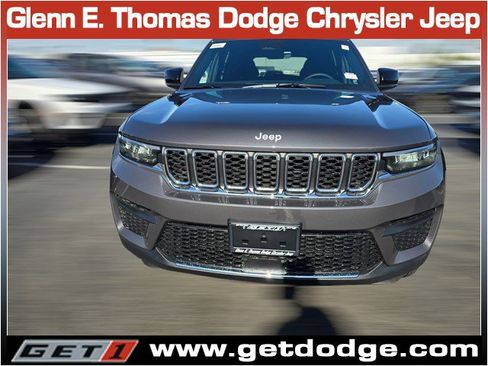 New 2025 Jeep Grand Cherokee Laredo X image 2