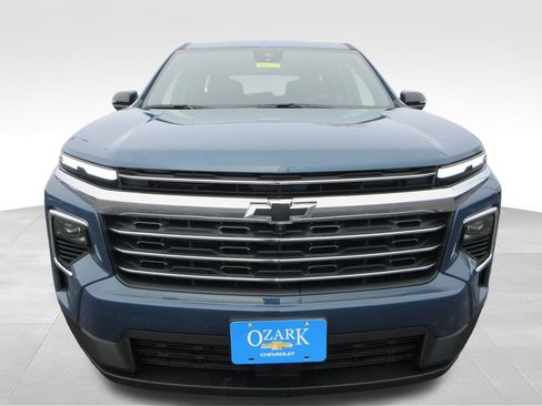 New 2026 Chevrolet Traverse LT w/ Sun and Wheel Package image 8