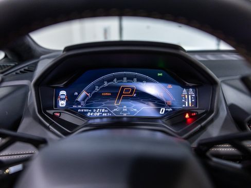Used 2023 Lamborghini Huracan EVO AWD/4WD image 44