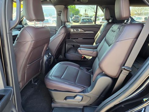 Used 2025 Ford Explorer Platinum w/ LUX Leather Package image 9