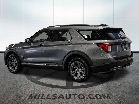 Used 2025 Ford Explorer Active w/ Active Comfort Package AWD/4WD image 4