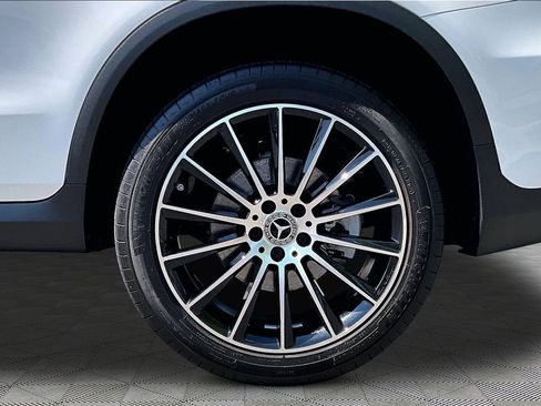 Used 2018 Mercedes-Benz GLC 300 4MATIC image 22