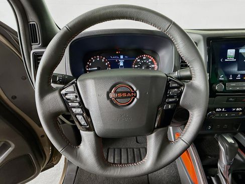 Used 2024 Nissan Frontier Pro-X w/ Technology Package image 11