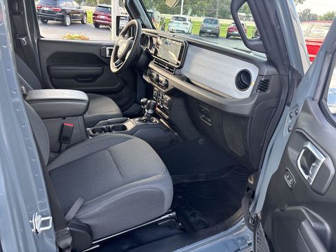 Used 2024 Jeep Wrangler Unlimited Sport AWD/4WD image 13