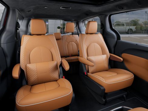 New 2026 Chrysler Pacifica Pinnacle w/ Trailer Tow Group image 15