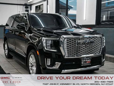 Used 2022 GMC Yukon XL SLT image 3