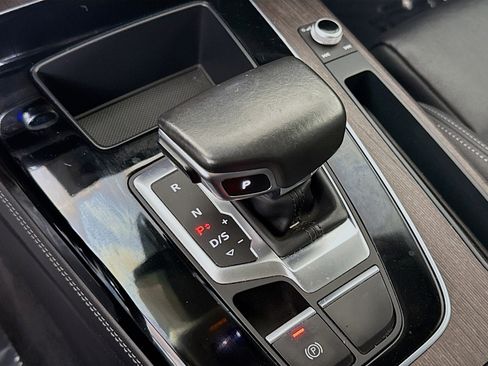 Used 2021 Audi Q5 e Premium Plus w/ Premium Plus Package image 20