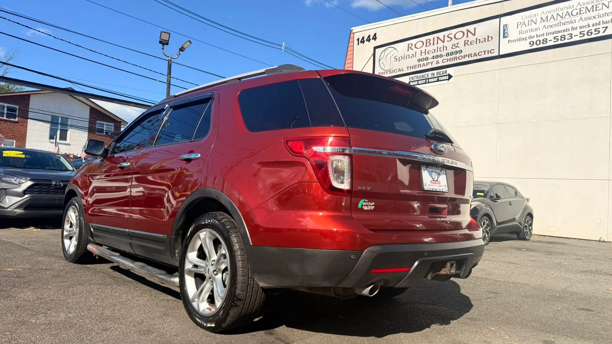 Used 2014 Ford Explorer XLT w/ Equipment Group 201A AWD/4WD image 9