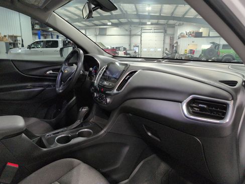 Used 2019 Chevrolet Equinox LT image 12