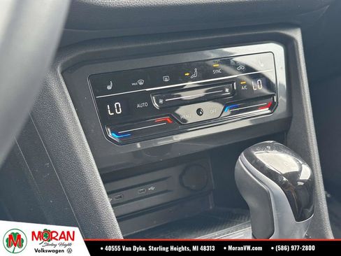 Used 2023 Volkswagen Tiguan SE AWD/4WD image 28