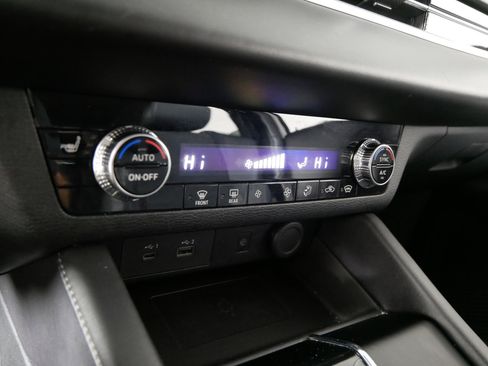 Used 2024 Mitsubishi Outlander SE image 23