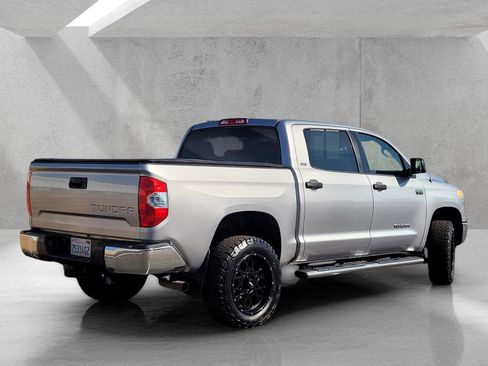 Used 2017 Toyota Tundra SR5 image 4