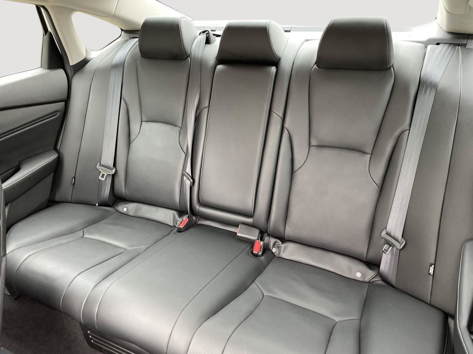 Used 2023 Honda Accord Touring image 5