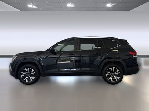 Used 2024 Volkswagen Atlas SE FWD image 2