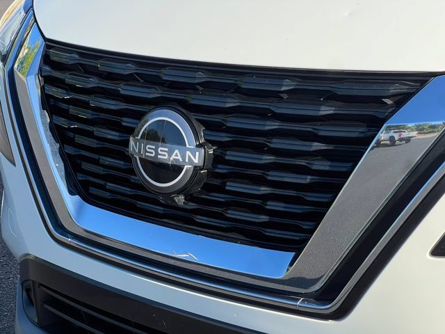 Used 2023 Nissan Rogue S AWD/4WD image 31