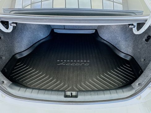 Used 2017 Honda Accord Touring image 18
